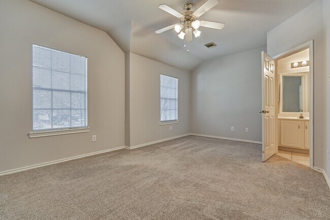 Building Photo - 10 Musgrove Pl