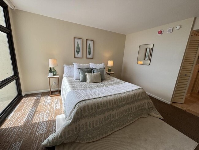 Building Photo - 1600 Ala Moana Blvd