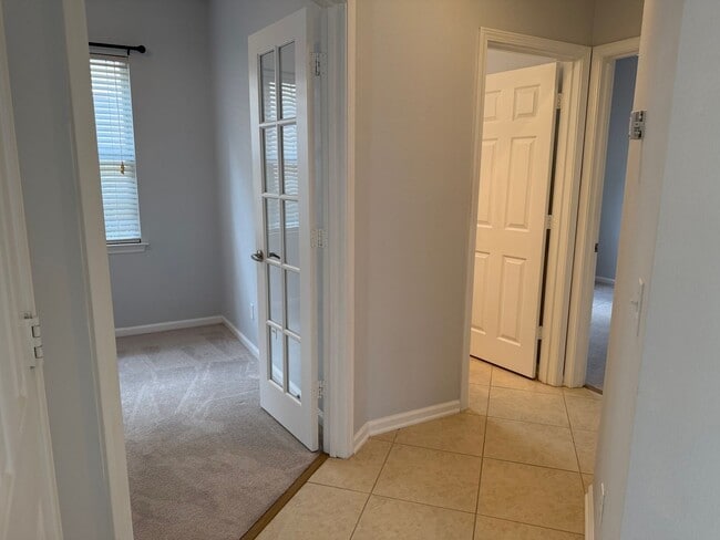 Building Photo - Beautiful Sun City Home