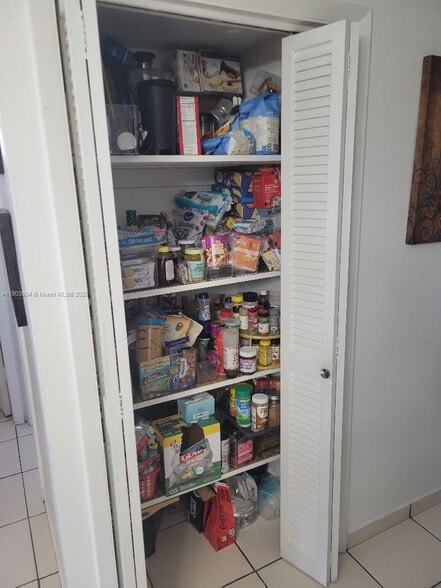 Building Photo - 120 Royal Palm Rd