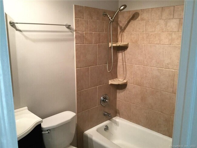 Building Photo - 157 Woodland Dr