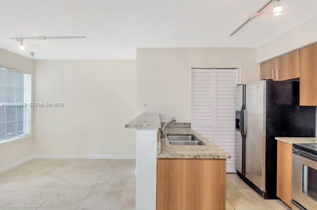 Building Photo - 1011 Crystal Way