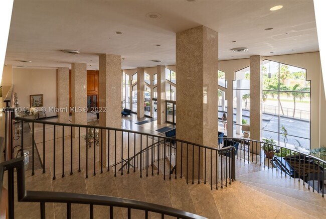 Building Photo - 5601 Collins Ave
