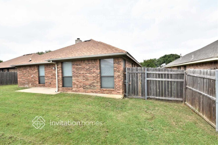Building Photo - 1117 Park Glen