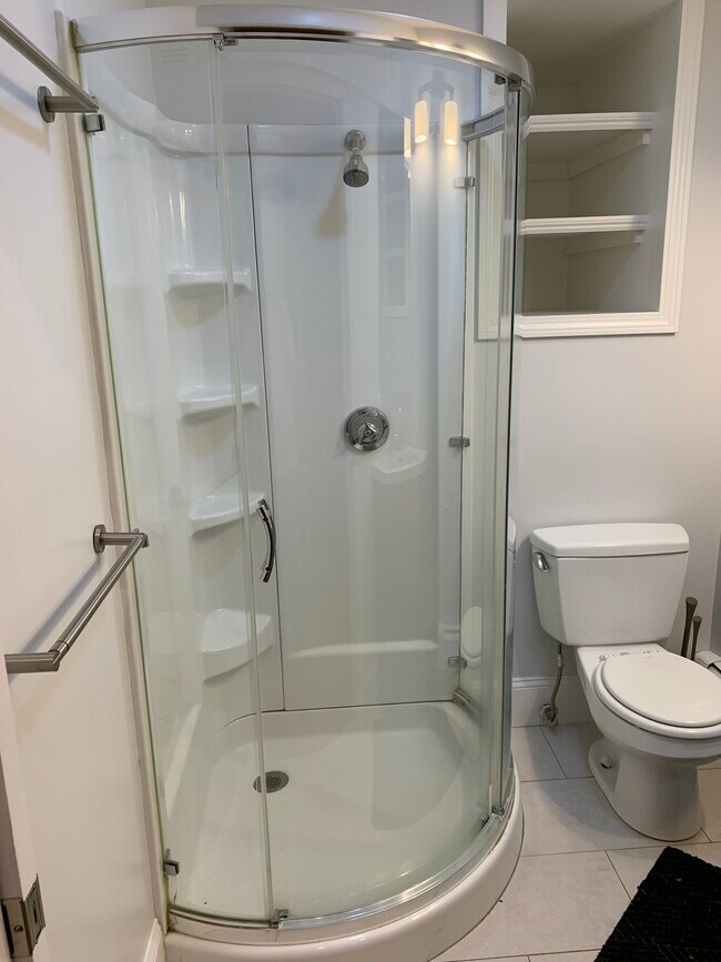 Building Photo - 154 Mount Auburn St