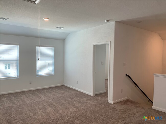 Building Photo - 415 Fig Tree St