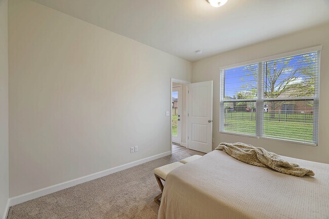 Building Photo - 546 Becks Pl