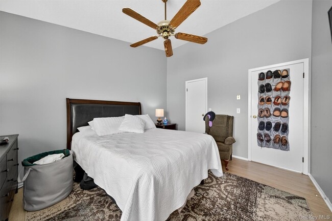 Building Photo - 2117 Whispering Hills Dr