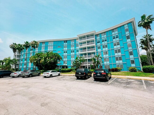 Primary Photo - Gorgeous 1-Bedroom, 1-Bathroom Condo in St...