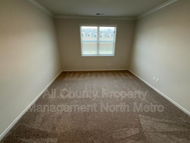 Building Photo - 191 Sweet Briar Wy