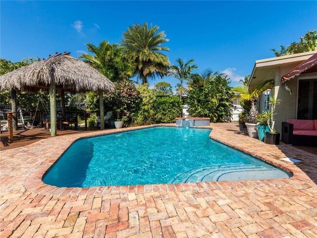 Building Photo - 2319 NE 16th Ave