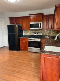 Building Photo - 90 Ward St