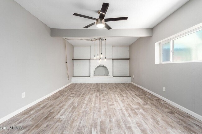 Building Photo - 3526 W Seldon Ln