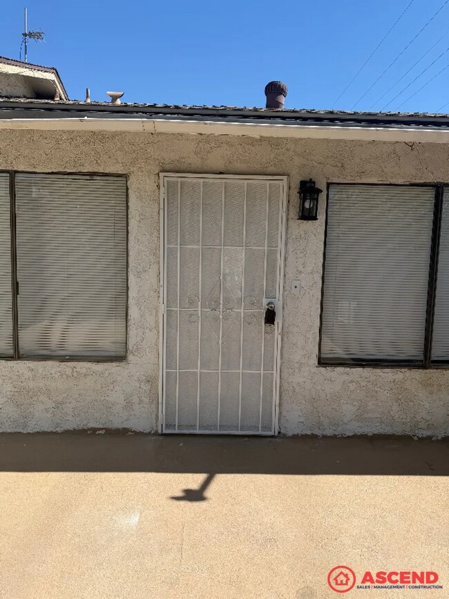 Building Photo - 2905 La Costa St