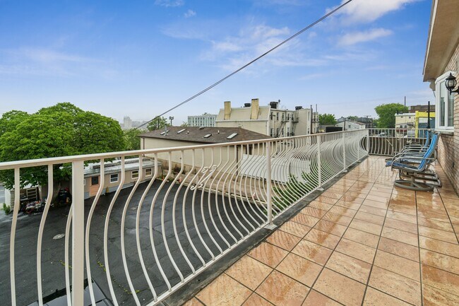 Building Photo - 310 Paterson Plank Rd