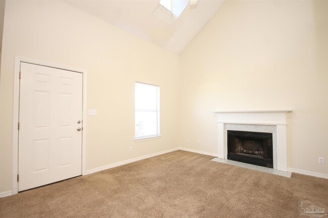 Building Photo - 7033 Weatherwood Dr