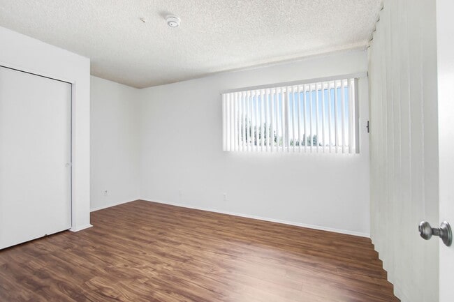 Building Photo - Stunning Mid-Century Modern Home with Pool for Rent for the First Time in Diamond Bar, California!