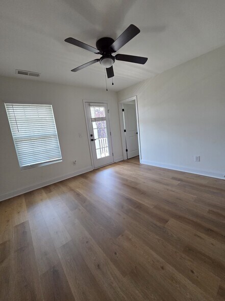 Building Photo - 8312 Compton Acres Ln