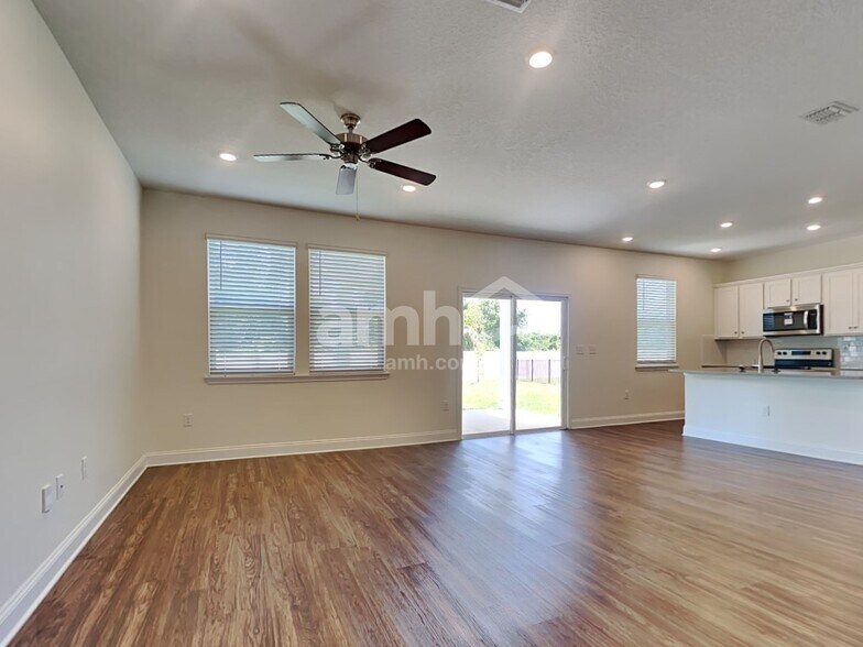 Building Photo - 283 Onate Cir