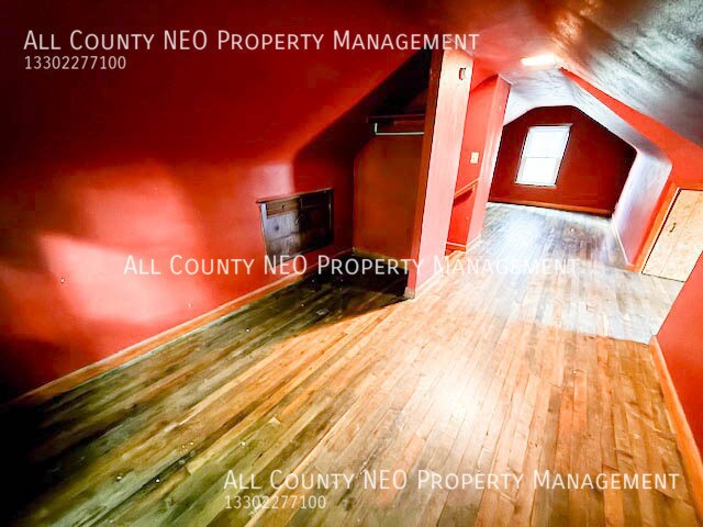 Building Photo - 955 Morse St