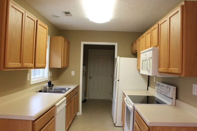 Building Photo - 220 Bear Trail