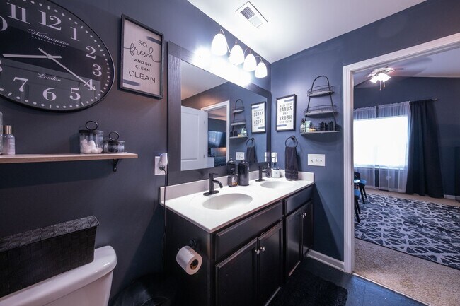 Building Photo - 4 Bedrooms | 2.5 Bathrooms | 2,032 Sq. Ft