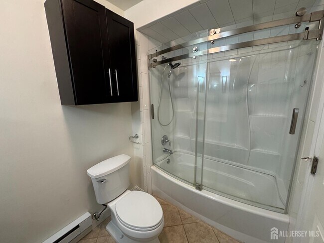 Building Photo - 11 Pine Cluster Cir