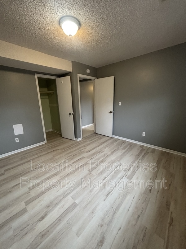 Building Photo - 331 Clayton Ct