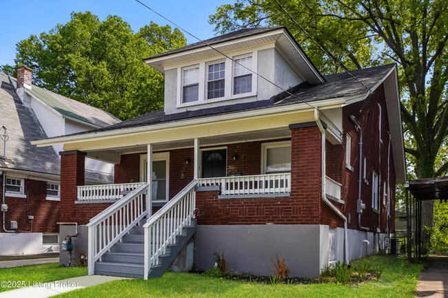 Building Photo - 115 S 39th St