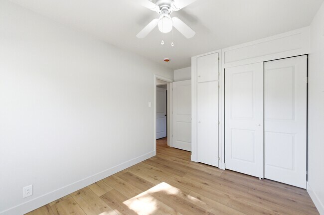 Building Photo - 1153 Buccaneer Dr
