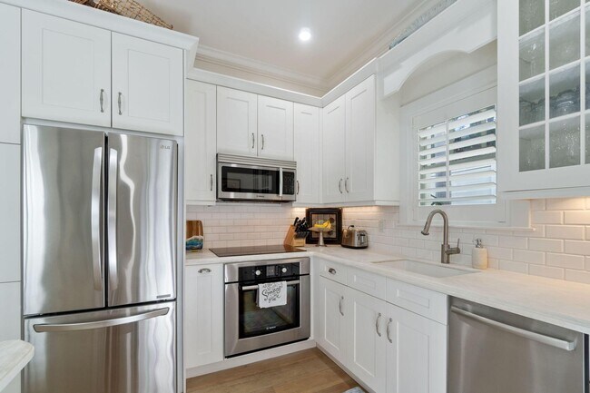 Building Photo - 2225 S Ocean Blvd