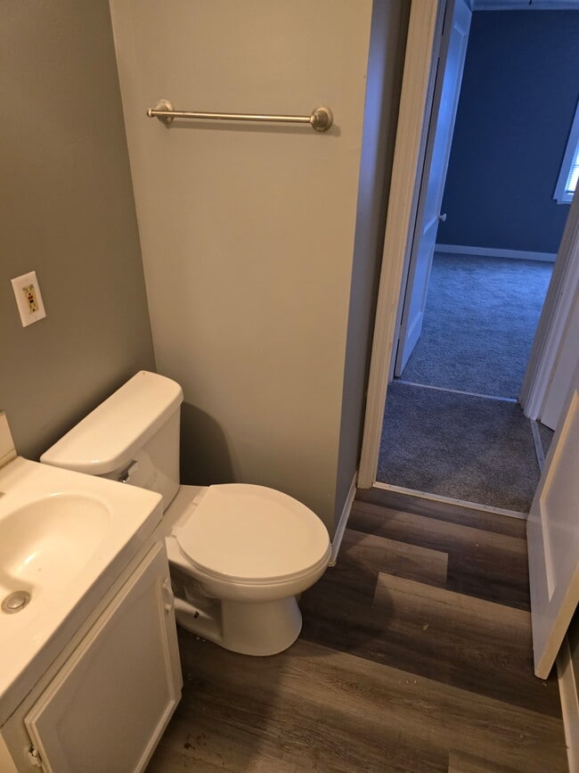 Building Photo - 2137 N Prospect Rd