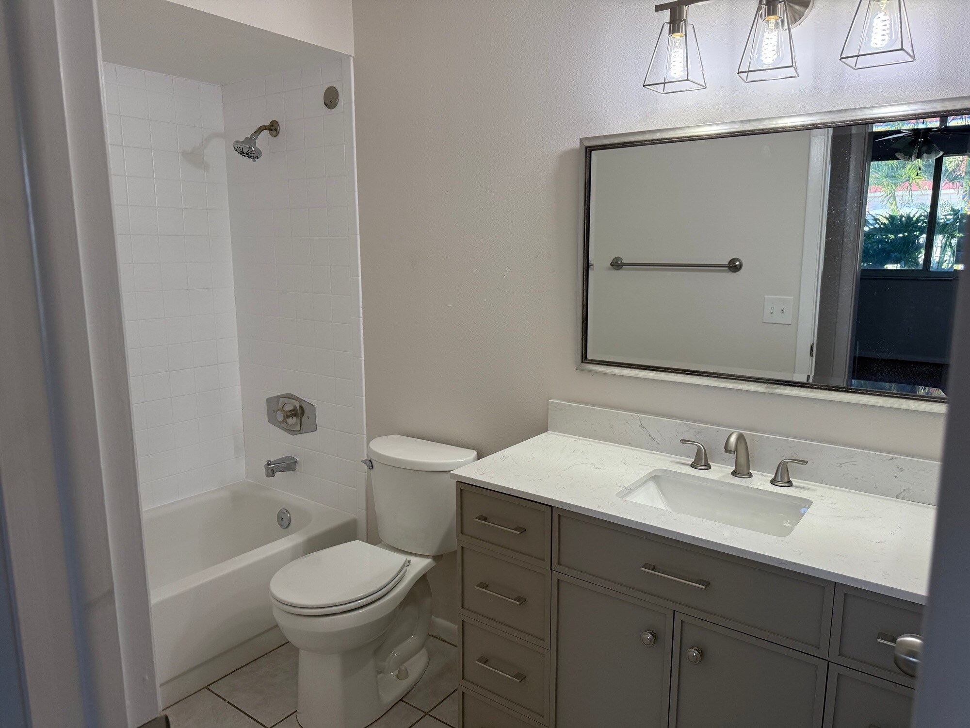 Building Photo - 1144 SE 32nd Ter