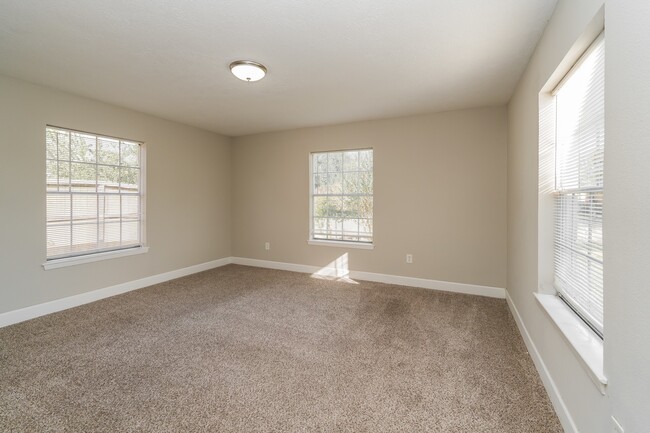 Building Photo - 5100 Goose Creek Dr