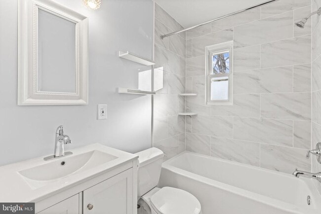 Building Photo - 3918 Usher Ave