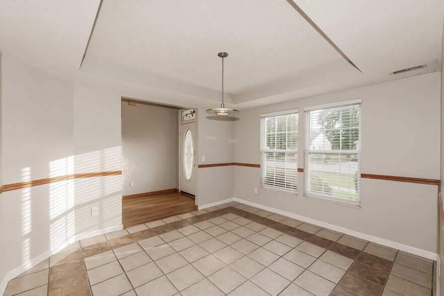 Building Photo - 401 Creekstone Dr