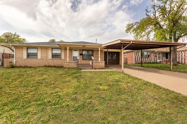Primary Photo - 709 NE 79th Pl