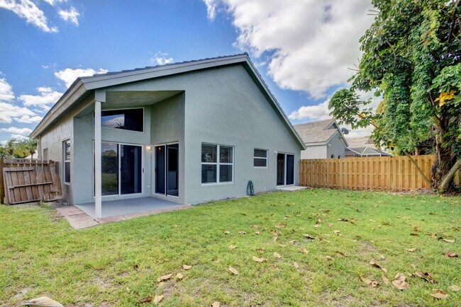 Building Photo - 7390 Ashley Shores Cir