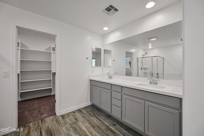 Building Photo - 14435 W El Cortez Pl