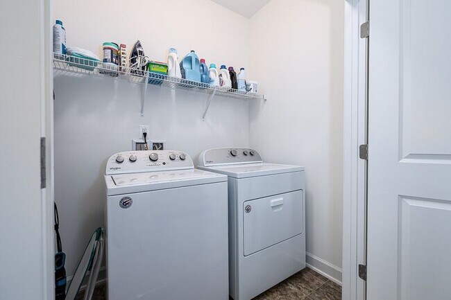 Building Photo - 3208 Marion Square