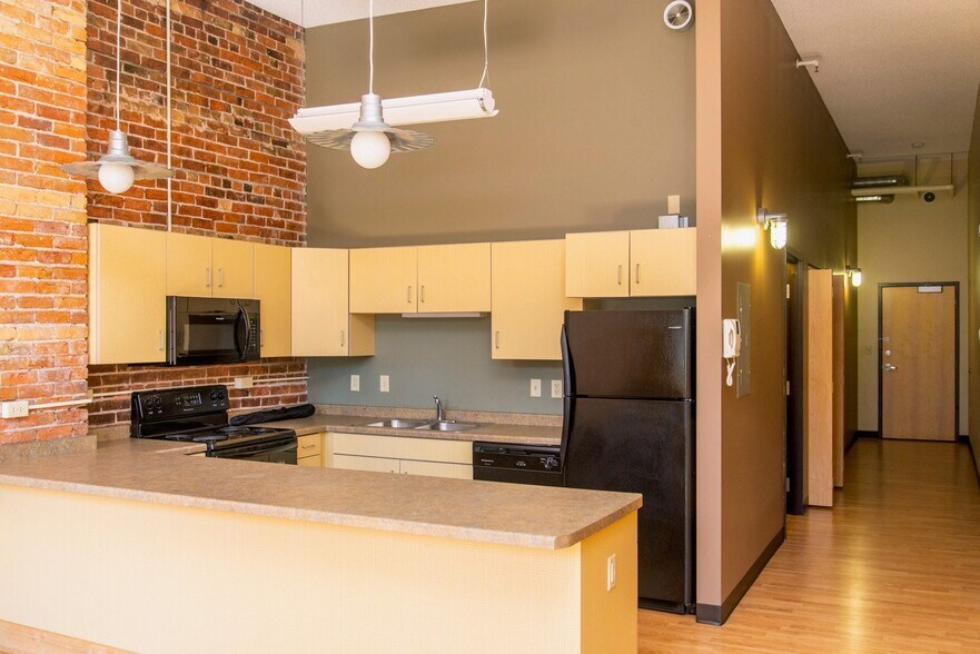 Bridgeman Russell 10 W 1st St Duluth MN 55802 Apartment Finder