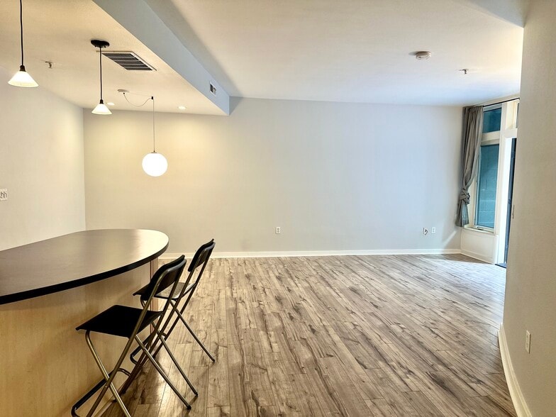 Breakfast bar, dining and living areas - 327 NW Park Ave