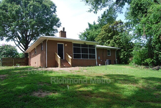 Building Photo - 4515 Olney Dr