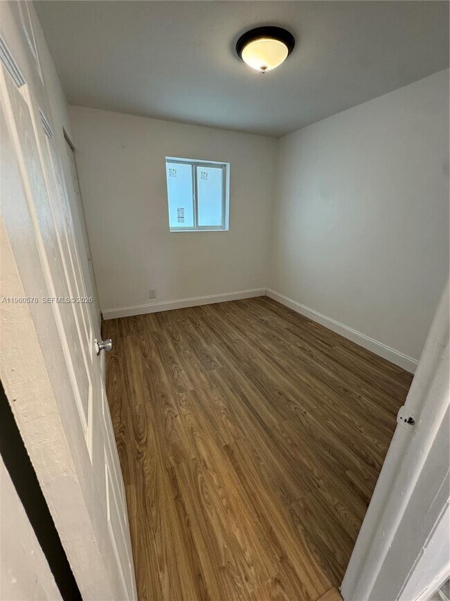 Building Photo - 2004 SW 57th Ave