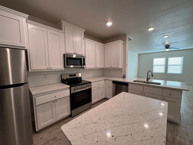 Building Photo - 5110 Rose Petal Ct