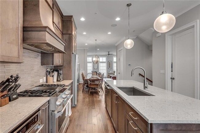 Building Photo - 345 Glen Iris Dr NE