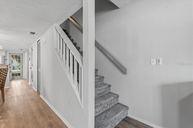 Building Photo - 2120 Fletchers Point Cir