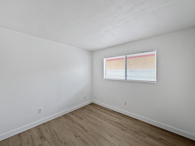 Building Photo - Updated 3B/2BA House in North Park w/ Cove...