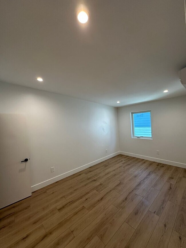 Building Photo - 2320 F St