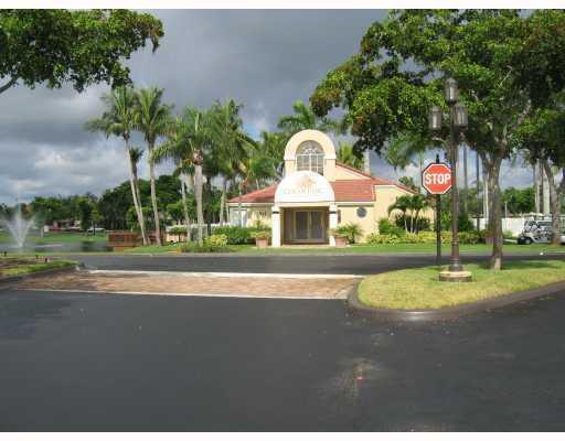 Building Photo - 701 Lyons Rd